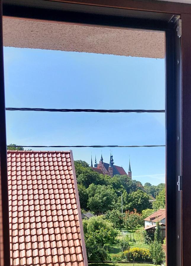 Pokoje Goscinne Cztery Wiatry Frombork Exterior foto